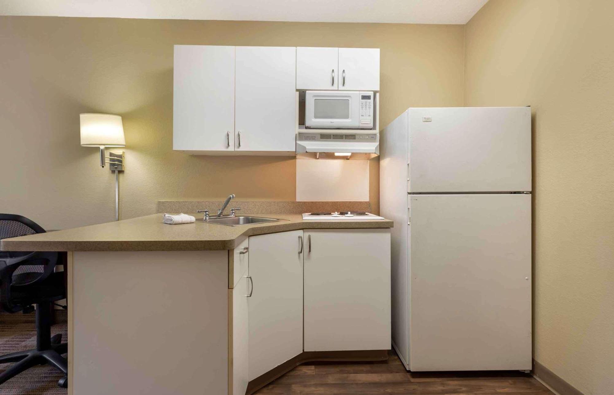 Extended Stay America Select Suites - Fayetteville - Спрингдейл Экстерьер фото