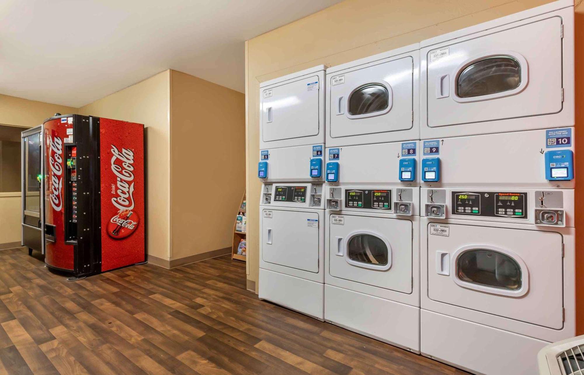 Extended Stay America Select Suites - Fayetteville - Спрингдейл Экстерьер фото